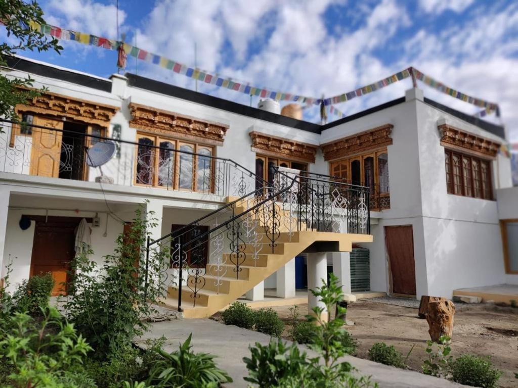 Sernang Homestay Hundar Kültér fotó